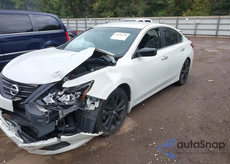 2018 Nissan Altima 2.5 Sr z USA, uszkodzony, nr VIN 1N4AL3AP3JC294525